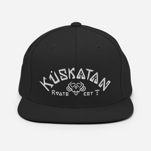 Load image into Gallery viewer, Kuskatan Roots arch snapback white
